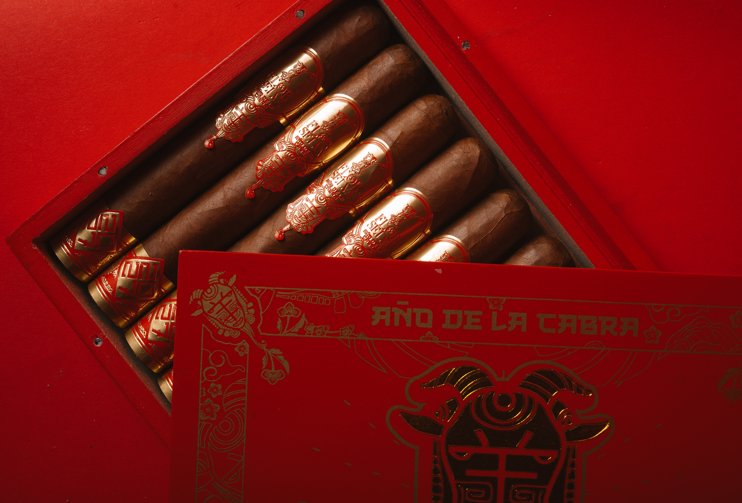 Flor de Selva Rings In the Year of the Goat: A 6x56 Toro Gordo for InterTabac 2026